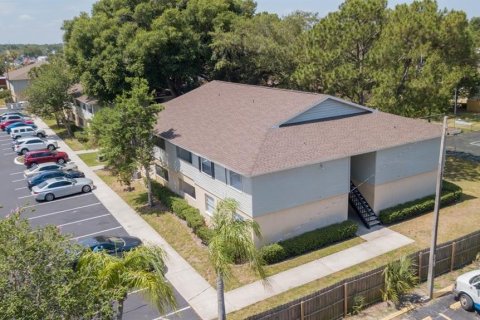 Condo in Brandon, Florida, 2 bedrooms  № 1798528 - photo 1