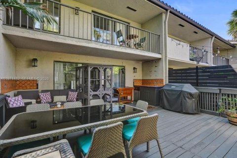 Condo in North Miami Beach, Florida, 3 bedrooms  № 2041367 - photo 12