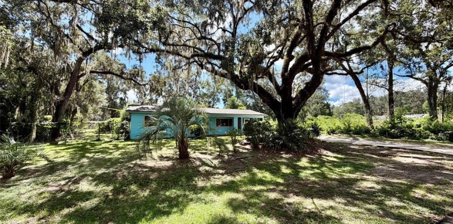 House in Gainesville, Florida 3 bedrooms, 107.4 sq.m. № 2379310