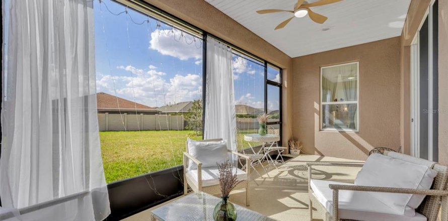 Casa en Groveland, Florida 3 dormitorios, 156.08 m2 № 2116549