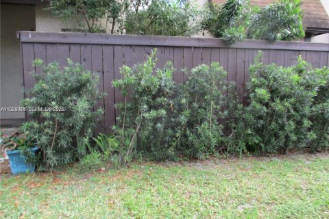 Adosado en venta en Pembroke Pines, Florida, 3 dormitorios, 151.24 m2 № 2079295 - foto 4