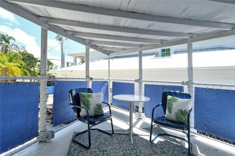 House in Sarasota, Florida 3 bedrooms, 181.07 sq.m. № 1586686 - photo 12