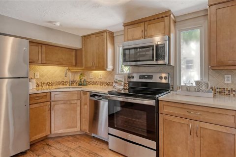 House in Sarasota, Florida 3 bedrooms, 181.07 sq.m. № 1586686 - photo 25