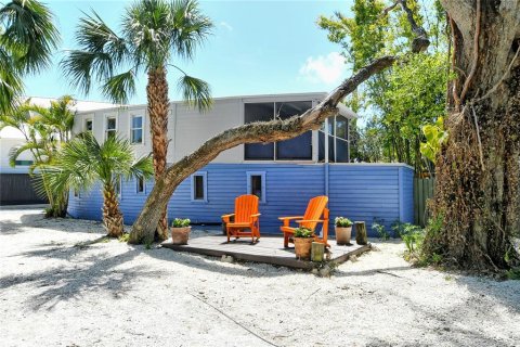 House in Sarasota, Florida 3 bedrooms, 181.07 sq.m. № 1586686 - photo 16