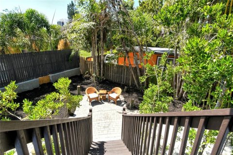 House in Sarasota, Florida 3 bedrooms, 181.07 sq.m. № 1586686 - photo 11