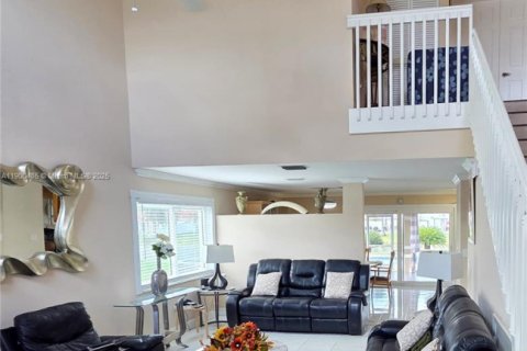 House in Plantation, Florida 3 bedrooms, 182.83 sq.m. № 1952292 - photo 15