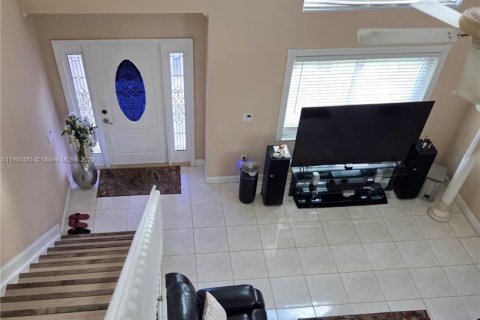 House in Plantation, Florida 3 bedrooms, 182.83 sq.m. № 1952292 - photo 16