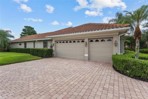 House in Lakewood Ranch, Florida 3 bedrooms, 332.4 sq.m. № 2200244 - photo 2