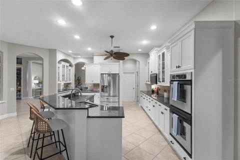 House in Lakewood Ranch, Florida 3 bedrooms, 332.4 sq.m. № 2200244 - photo 16