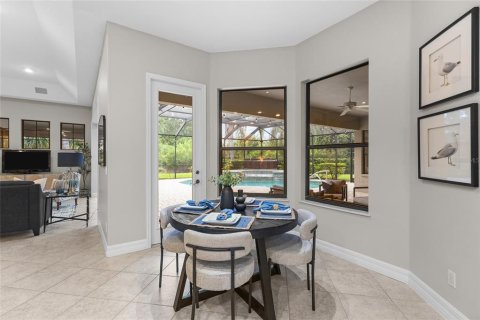 House in Lakewood Ranch, Florida 3 bedrooms, 332.4 sq.m. № 2200244 - photo 18