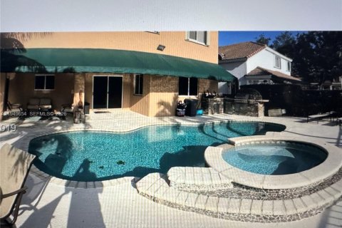 Снять в аренду виллу или дом в Дорал, Флорида 4 спальни, 271.55м2, № 2005252 - фото 6