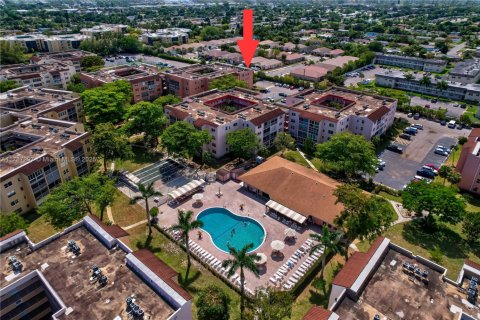 Condo in Lauderdale Lakes, Florida, 2 bedrooms  № 1862999 - photo 15