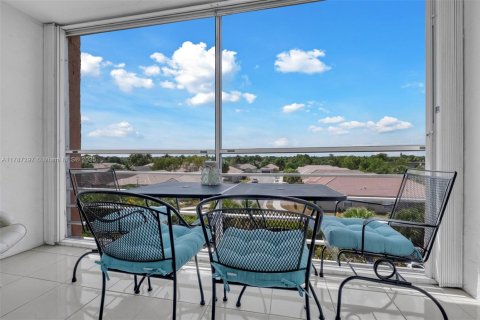 Condo in Lauderdale Lakes, Florida, 2 bedrooms  № 1862999 - photo 7