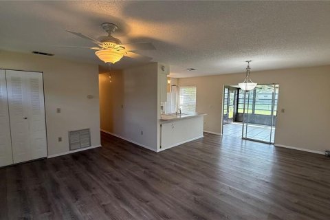 Casa en alquiler en Port Charlotte, Florida, 2 dormitorios, 100.52 m2 № 1906471 - foto 3