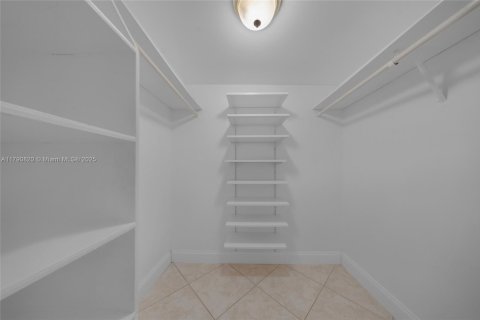 Condo in Aventura, Florida, 2 bedrooms  № 1731483 - photo 26