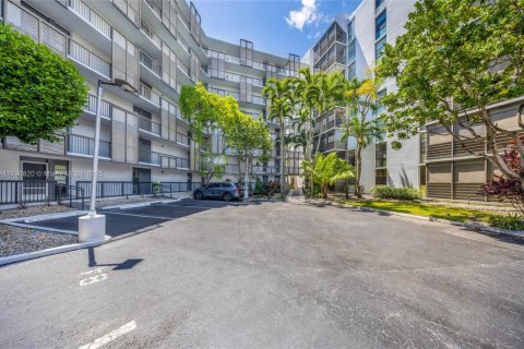 Condo in Aventura, Florida, 2 bedrooms  № 1731483 - photo 4