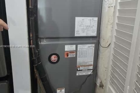 Снять в аренду виллу или дом в Майами, Флорида 4 спальни, 157м2, № 1952233 - фото 6