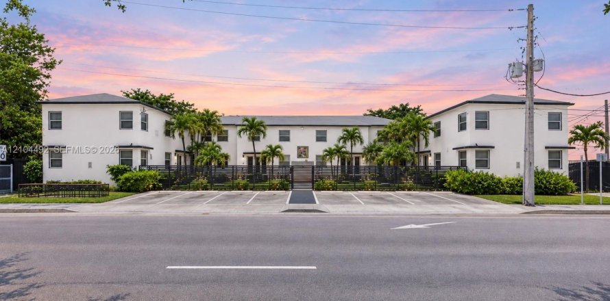 Appartement à Miami, Floride 1 chambre, 72.46 m2 № 2412389