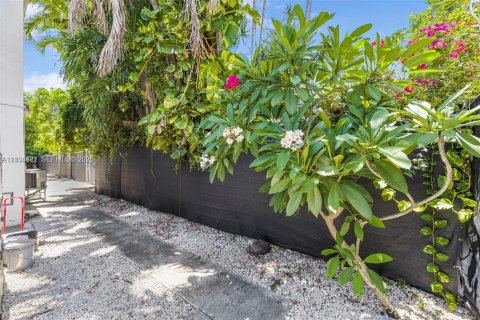 Appartement à louer à Miami, Floride: 1 chambre, 72.46 m2 № 2412389 - photo 6
