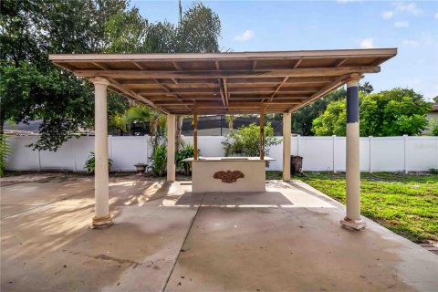 Commercial property in Sarasota, Florida 5 bedrooms, 216.83 sq.m. № 2259429 - photo 29