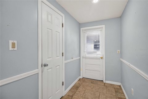 Commercial property in Sarasota, Florida 5 bedrooms, 216.83 sq.m. № 2259429 - photo 22