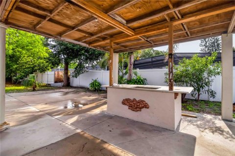 Commercial property in Sarasota, Florida 5 bedrooms, 216.83 sq.m. № 2259429 - photo 30