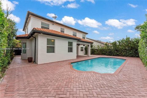 Снять в аренду виллу или дом в Майами, Флорида 4 спальни, 236.06м2, № 1942277 - фото 13