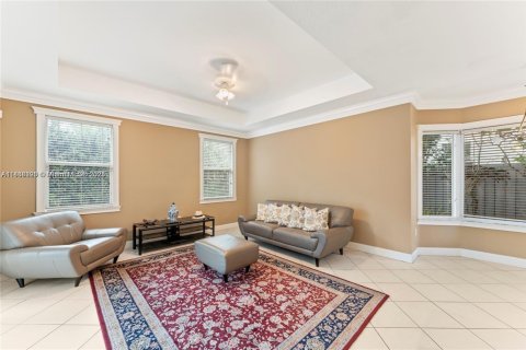 Снять в аренду виллу или дом в Майами, Флорида 4 спальни, 236.06м2, № 1942277 - фото 8