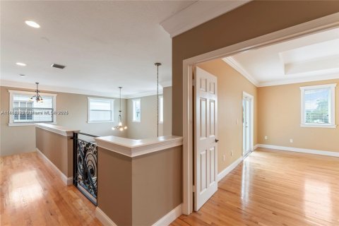 Снять в аренду виллу или дом в Майами, Флорида 4 спальни, 236.06м2, № 1942277 - фото 14