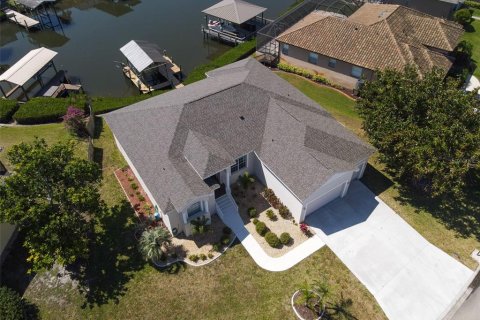 House in Apollo Beach, Florida 3 bedrooms, 231.7 sq.m. № 1652454 - photo 2