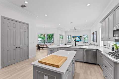 Villa ou maison à vendre à Wellington, Floride: 6 chambres, 385.17 m2 № 2249199 - photo 11