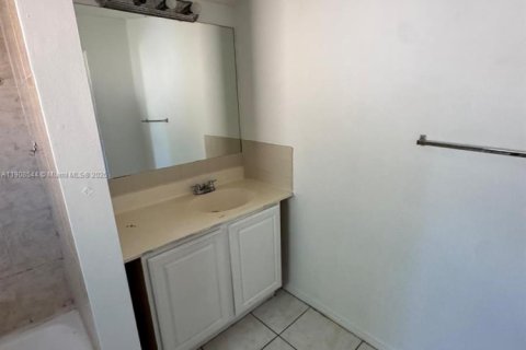 Снять в аренду виллу или дом в Форт-Лодердейл, Флорида 3 спальни, № 1964324 - фото 7