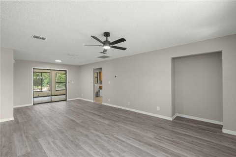 House in Belleview, Florida 2 bedrooms, 122.63 sq.m. № 2258359 - photo 5