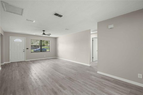 House in Belleview, Florida 2 bedrooms, 122.63 sq.m. № 2258359 - photo 7