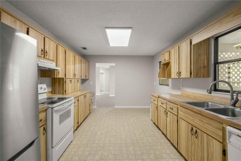 House in Belleview, Florida 2 bedrooms, 122.63 sq.m. № 2258359 - photo 10