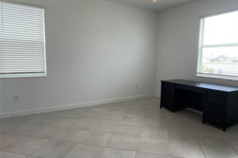 Casa en alquiler en Englewood, Florida, 4 dormitorios, 189.15 m2 № 1880975 - foto 24