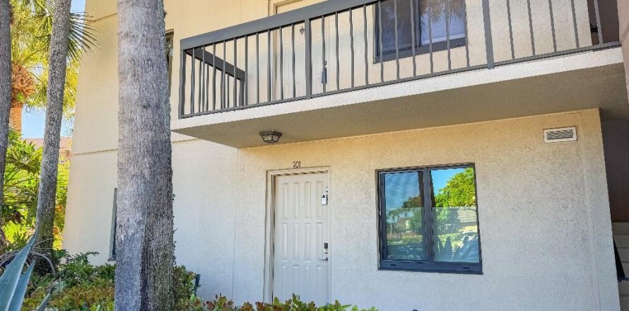 Condominio en Jupiter, Florida, 2 dormitorios  № 2178574