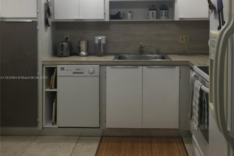Condo in Aventura, Florida, 2 bedrooms  № 1981192 - photo 7
