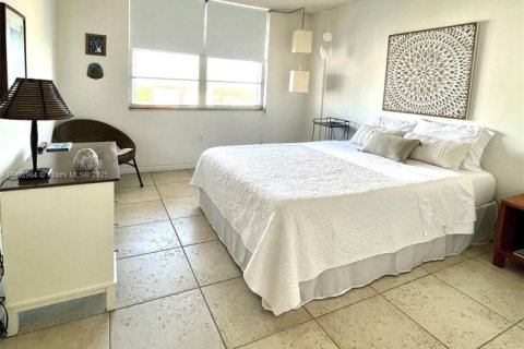 Condo in Aventura, Florida, 2 bedrooms  № 1981192 - photo 8