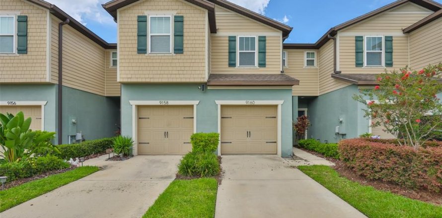 Adosado en MAGNOLIA PARK en Riverview, Florida 2 dormitorios, 137.5 m2 № 1895093
