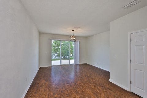 Townhouse in MAGNOLIA PARK in Riverview, Florida 2 bedrooms, 137.5 sq.m. № 1895093 - photo 9