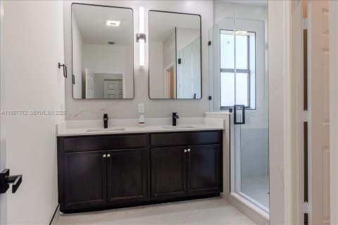Touwnhouse à vendre à Hialeah, Floride: 3 chambres, 182.27 m2 № 2064216 - photo 30