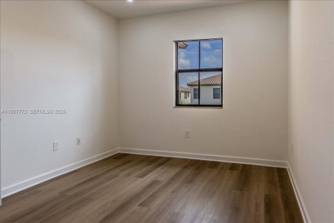 Touwnhouse à vendre à Hialeah, Floride: 3 chambres, 182.27 m2 № 2064216 - photo 24