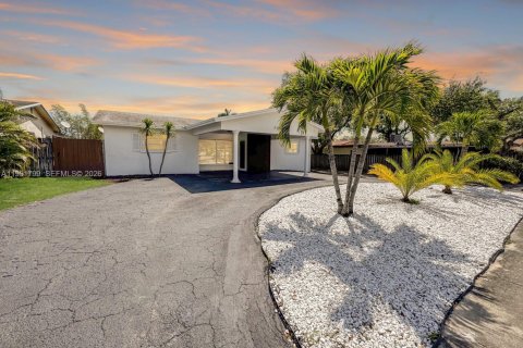 Купить виллу или дом в Холливуд, Флорида 3 спальни, 157.56м2, № 2056540 - фото 3