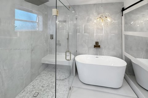 Купить виллу или дом в Холливуд, Флорида 3 спальни, 157.56м2, № 2056540 - фото 30