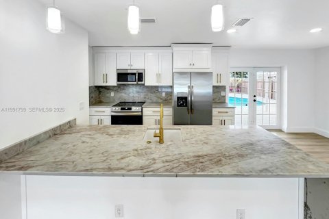 Купить виллу или дом в Холливуд, Флорида 3 спальни, 157.56м2, № 2056540 - фото 11