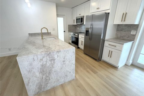 Купить виллу или дом в Холливуд, Флорида 3 спальни, 157.56м2, № 2056540 - фото 21