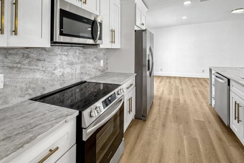 Купить виллу или дом в Холливуд, Флорида 3 спальни, 157.56м2, № 2056540 - фото 18