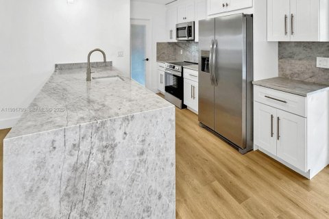 Купить виллу или дом в Холливуд, Флорида 3 спальни, 157.56м2, № 2056540 - фото 22