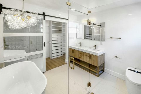 Купить виллу или дом в Холливуд, Флорида 3 спальни, 157.56м2, № 2056540 - фото 25